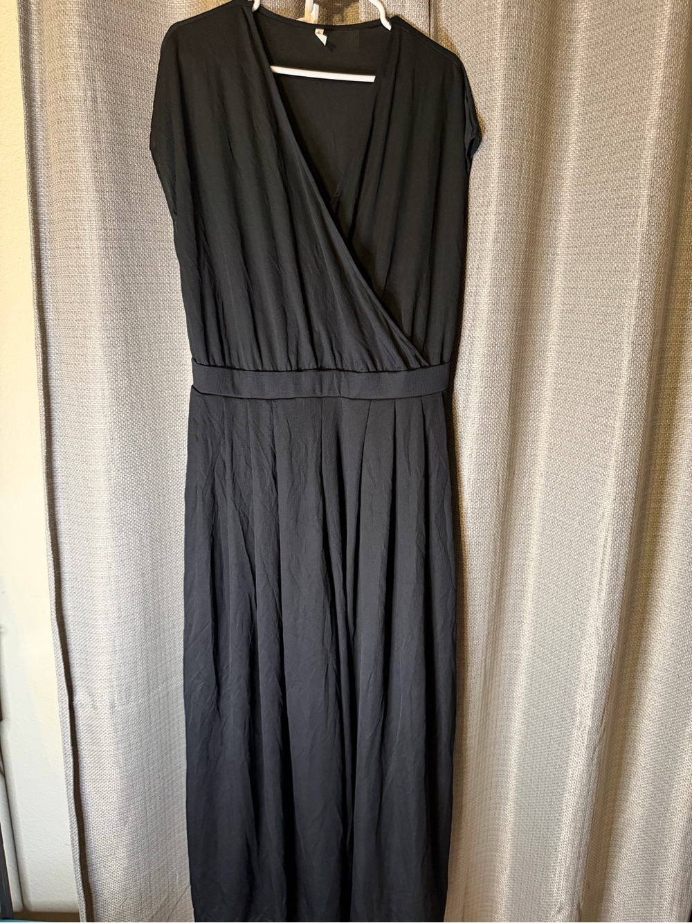 HALARA Black Short-Sleeve Jumpsuit with Wide Leg - Picture 4 of 5